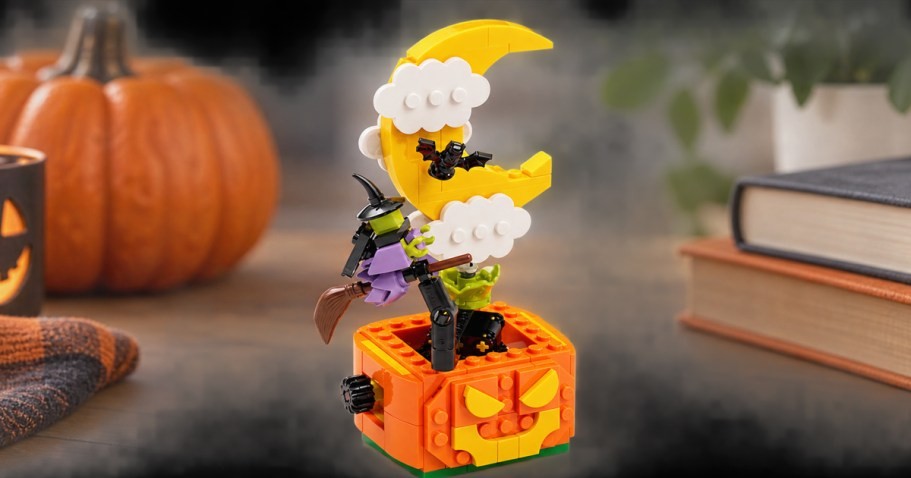 Barnes & Noble: Free LEGO Halloween Build